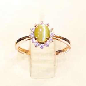 1.07 Ct Cat’s Eye & 0.17 Ct Diamond Ring in 18K Rose Gold