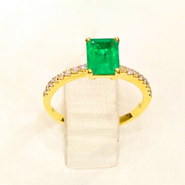 0.78 Ct Emerald & 0.16 Ct Diamond Ring in 18K Yellow Gold