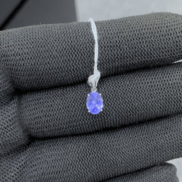 1.23 Ct Blue Sapphire Pendant in 18K White Gold 2