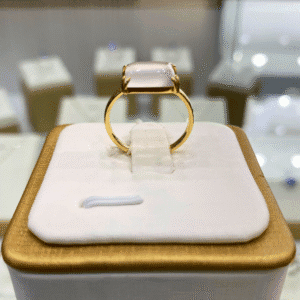 1.99 Ct Moonstone Ring Set in 18K Gold