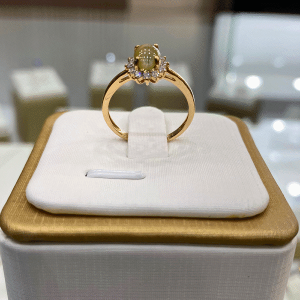 1.07 Ct Cat’s Eye & 0.17 Ct Diamond Ring in 18K Rose Gold