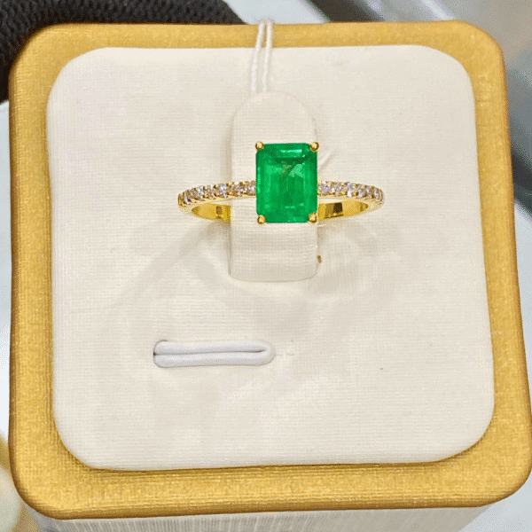 0.78 Ct Emerald & 0.16 Ct Diamond Ring in 18K Yellow Gold