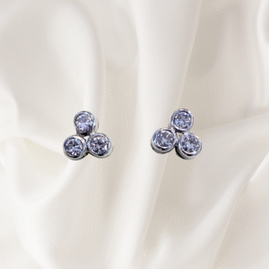 VVS2 Diamond Studs in 18K White Gold