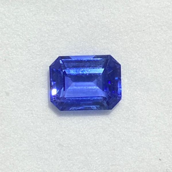1.95 Ct Unheated Vivid Blue Sapphire