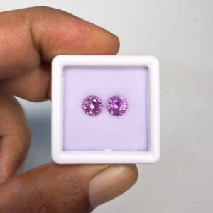 1.69 Ct Round Pink Pair